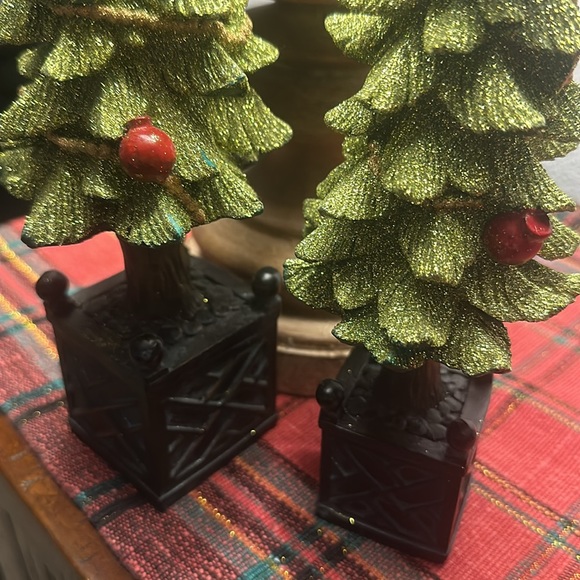 2 Trees-Xmas - Picture 6 of 15